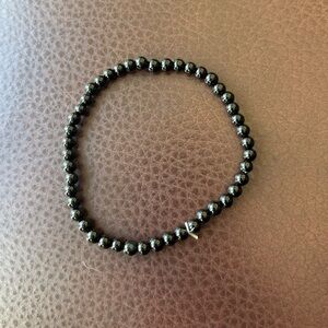 Black Tourmaline 8 inch round crystal bracelet with stretch NWOT